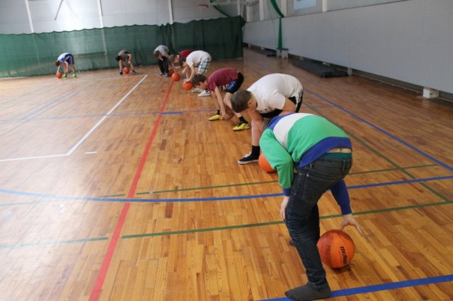 BK Valmiera basketbolisti viesojas skolā